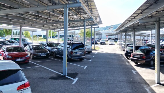 Největší solární carport v Česku